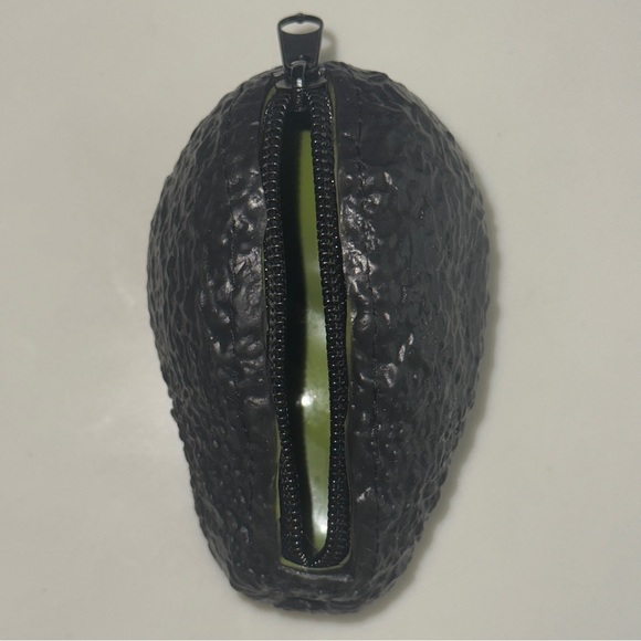 Gag Gift - Avocado Coin Change Purse - Picture 3 of 5